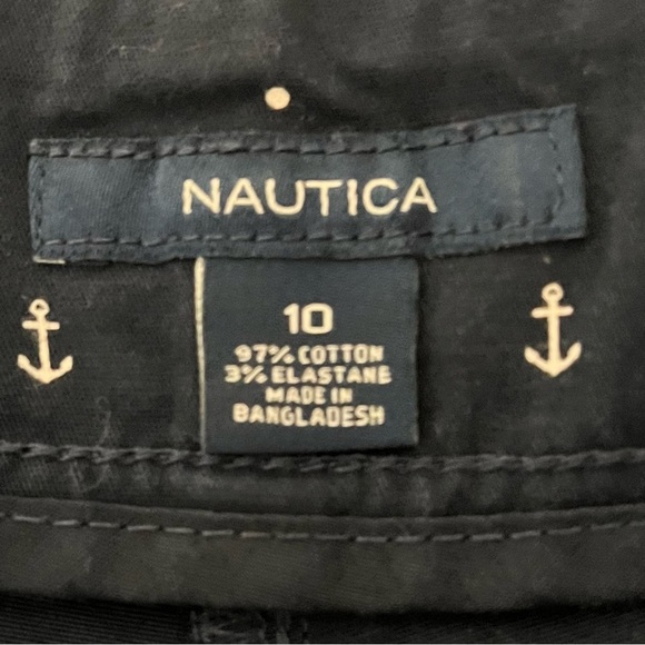 Nautica blue with white short size 10 - Picture 3 of 6